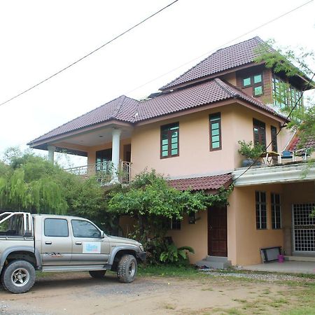 Saba Lodge Dungun Exterior foto